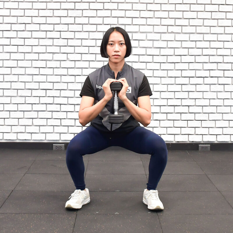 dumbbell-fronted-squat