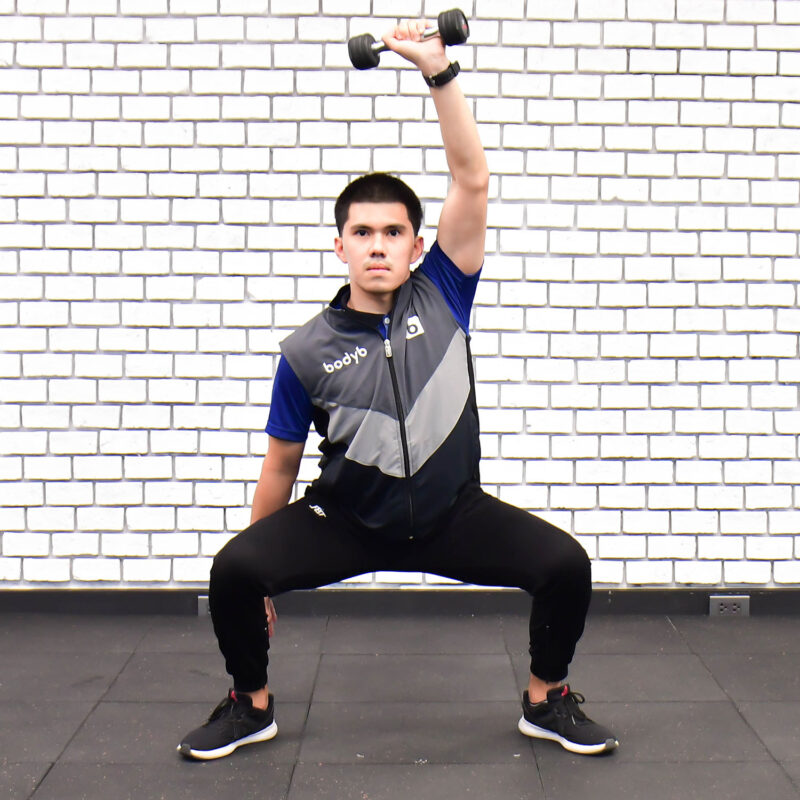 one-arm-dumbbell-overhead-squat